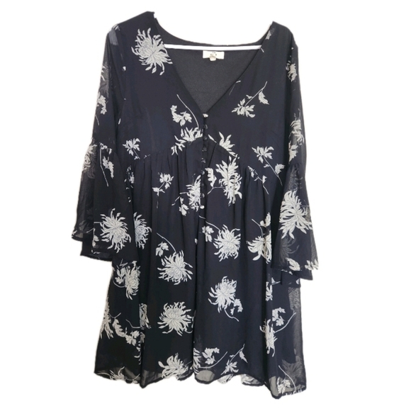 Entro Floral Vneck Boho Mini Dress Size Medium - Picture 1 of 7